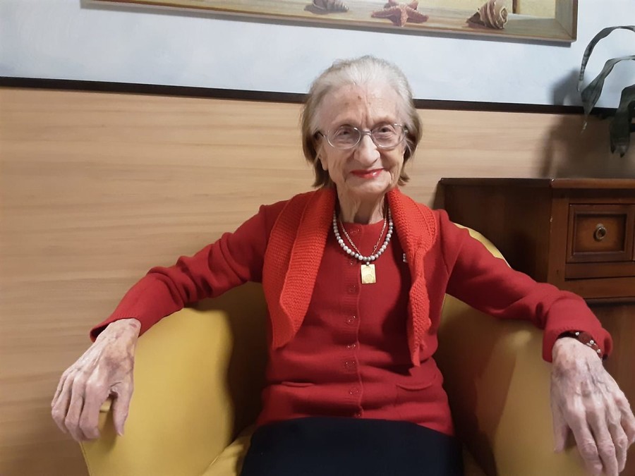 Casa Serena, Alberga Ceolari festeggia 101 anni e sconfigge il Covid