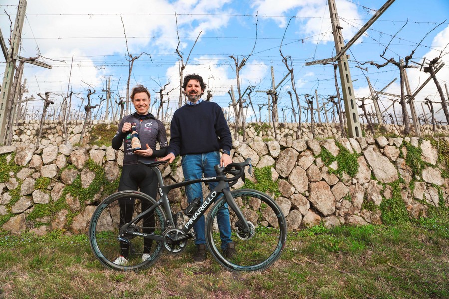 Rincorrere in bici i profumi della Valpolicella con il campione Damiano Cunego