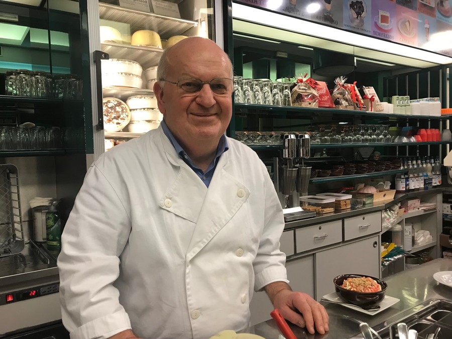 Walter Pampanin: l'uomo che a Verona da 75 anni serve gelati con amore